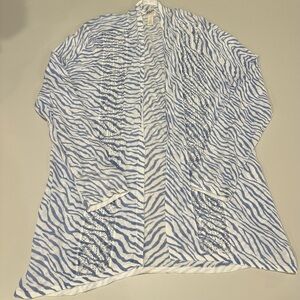 Chico’s Blue and White Zebra Print Cardigan Size 12 (Size 2)